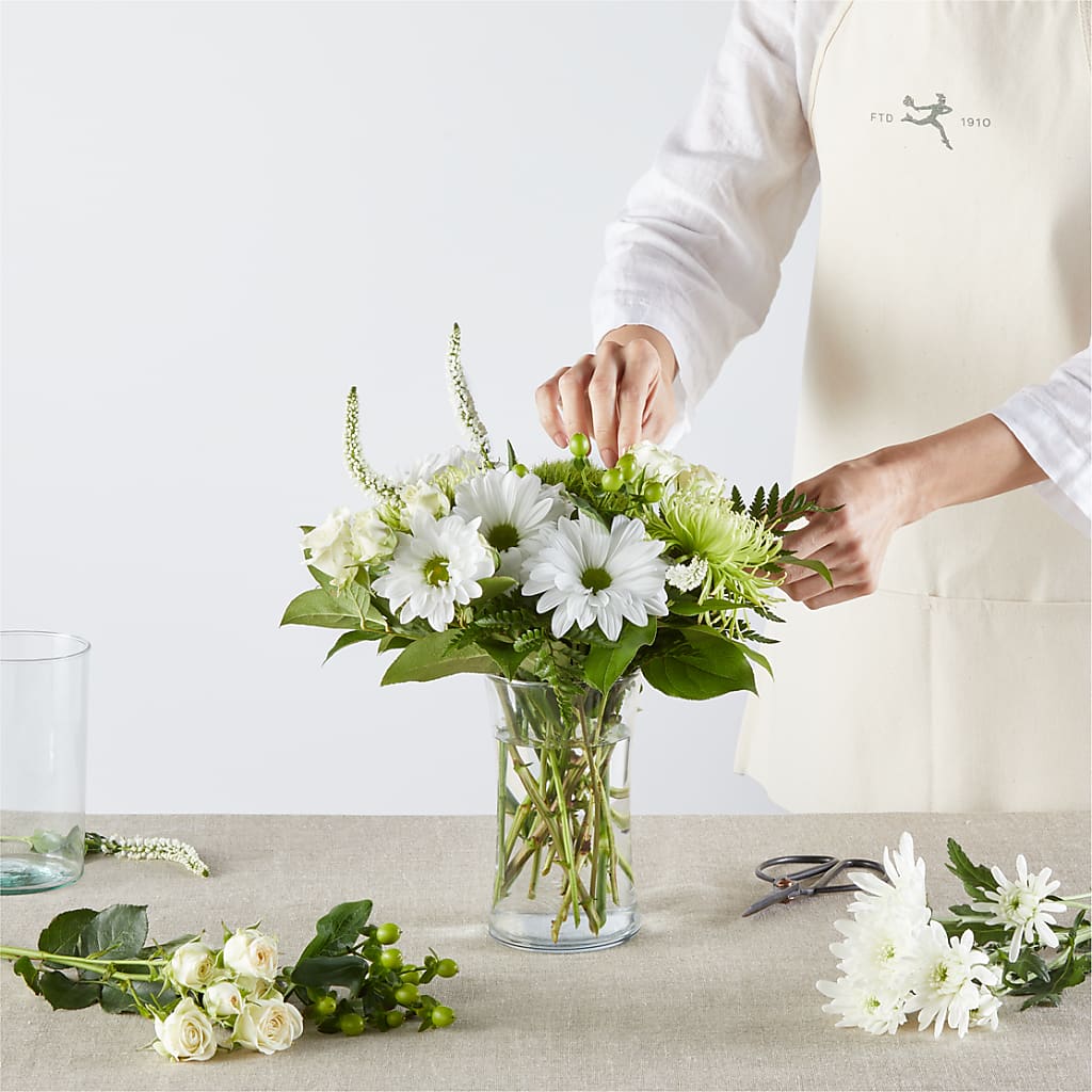 Irish Garden - A Florist Original – Flora Bloom, Menifee CA