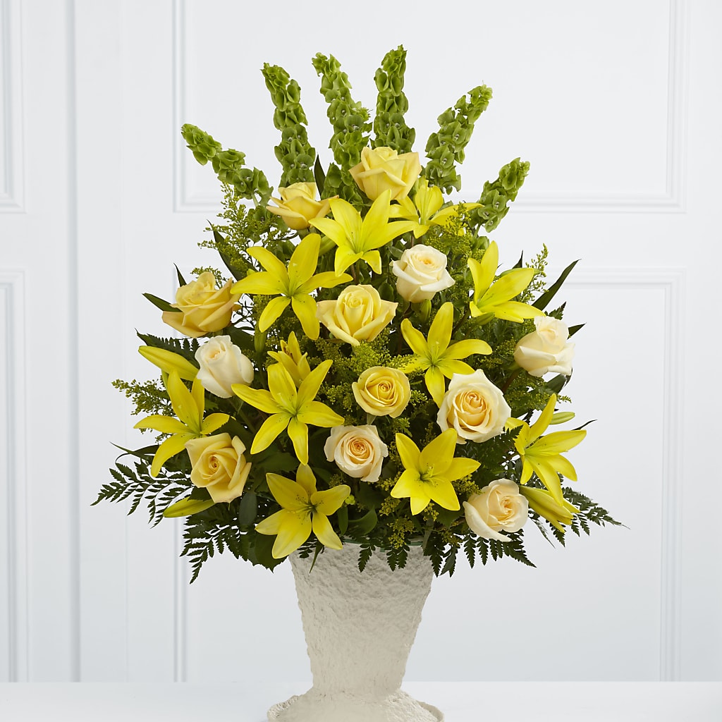 Golden Memories Arrangement – Flora Bloom, Menifee CA