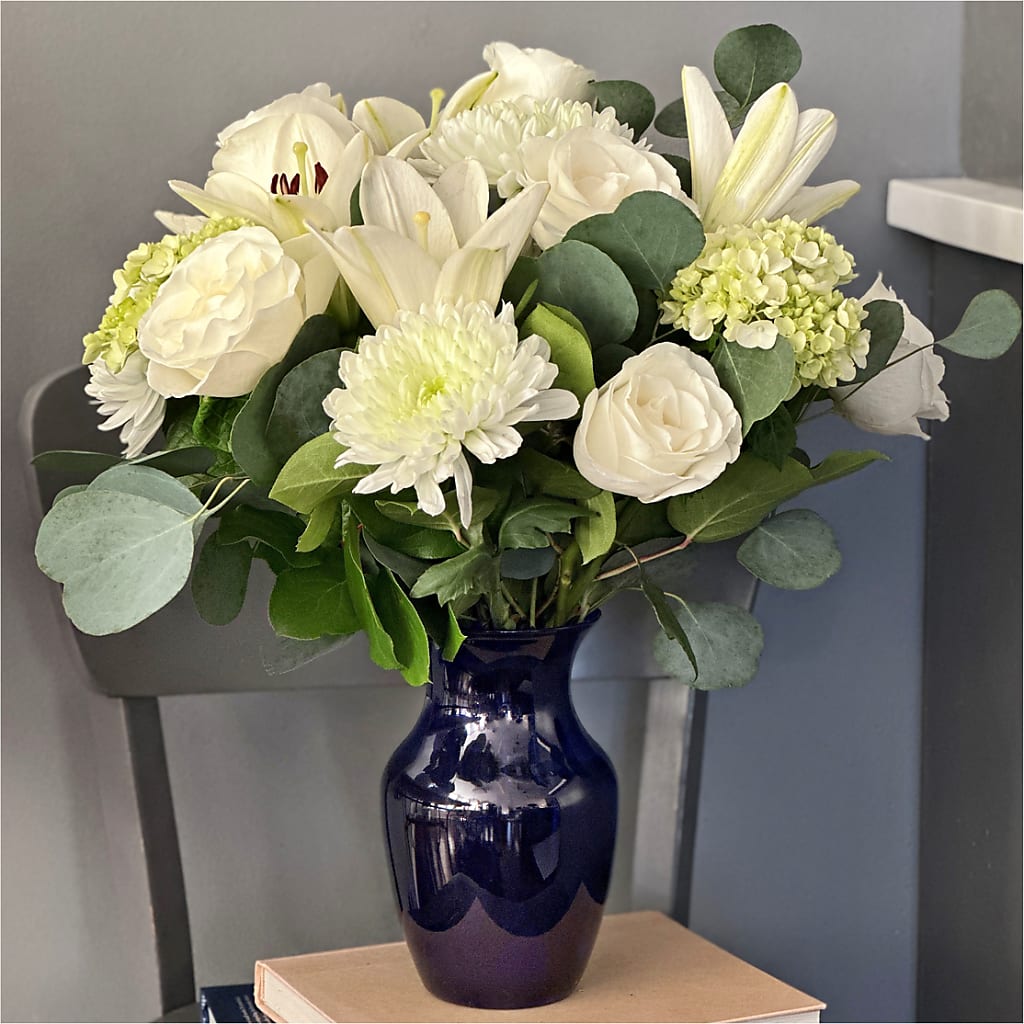Snowy Dreams Bouquet –  Flora Bloom, Menifee CA