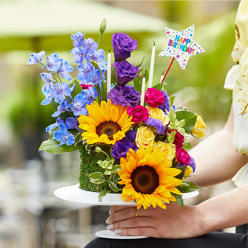 Star of the Day Floral Cake –  Flora Bloom, Menifee CA